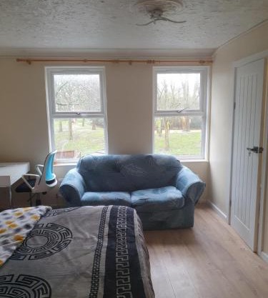 Newly refurbished 4 bedroom House