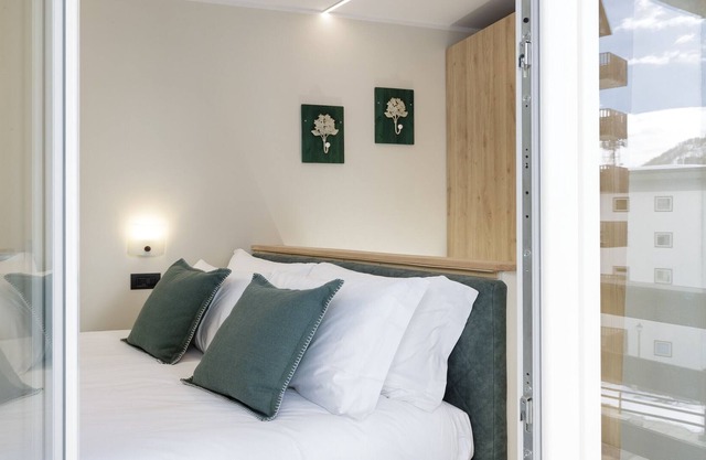 Newly refurbished apartment located in the Breuil-Cervinia's pedestrian area