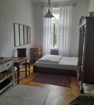 Newly Refurbished Self-contained Cosy Room