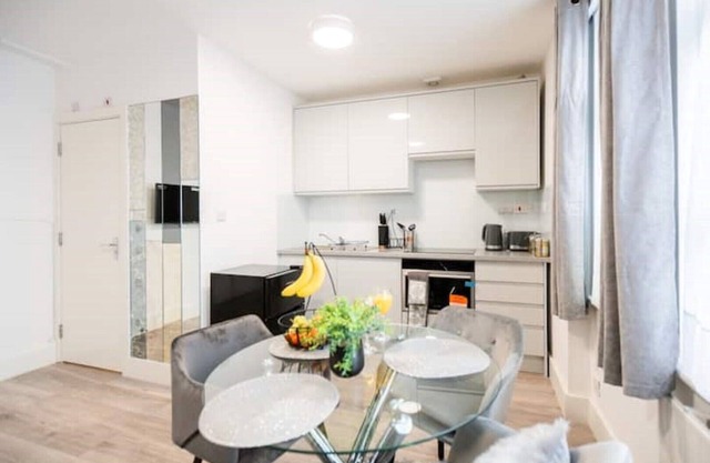 Newly refurbished Studio in Kensal green
