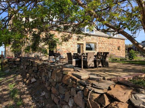 *Newly relisted* Coach House at Lisdillon Vineyard