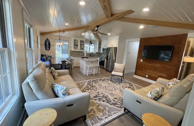 Newly remodeled East Beach 4 Bedroom Bungalow