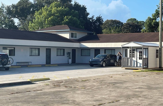 Newly remodeled 14-room hotel in charming St. Mary's .