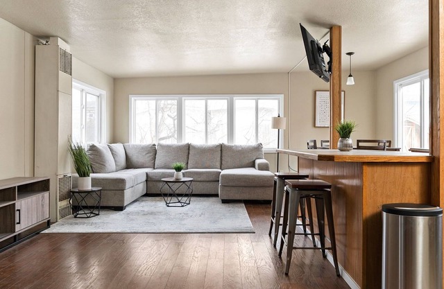 Newly remodeled 3-bedroom apartment