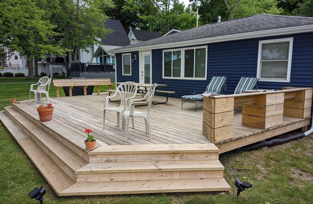Newly remolded Diamond Lake Cottage with Pontoon Boat Available!