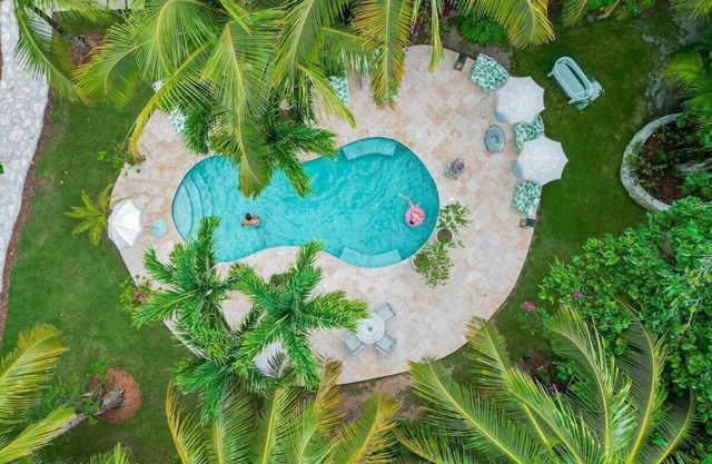 Newly Remodeled Luxury Villa w/Pool & Gorgeous Pri
