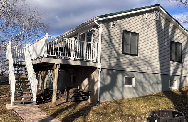 Newly remodeled Riverfront 3 bedroom house on the Great Chazy River with dockage