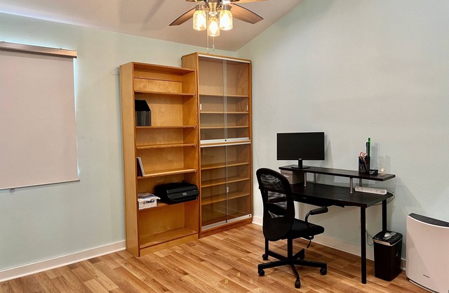 Newly Remodled 3-bedroom townhome with WiFi and AC in lovely Los Angeles