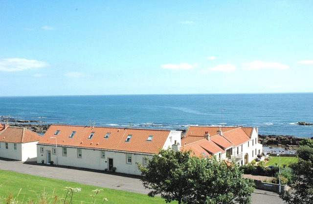 Cabaña frente al mar recientemente renovada con impresionantes vistas panorámicas al mar de 180 grados