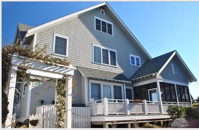NEWLY RENOVATED! Welcome to Surf's Up!! OCEANFRONT, Sleeps 10.