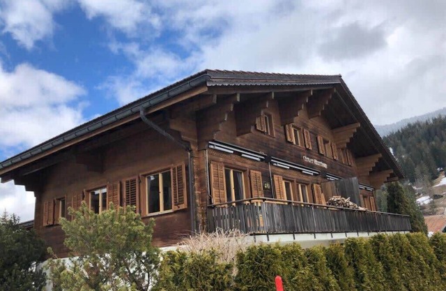 Newly Renovated 3 Bedroom Apartment with Beautiful Views