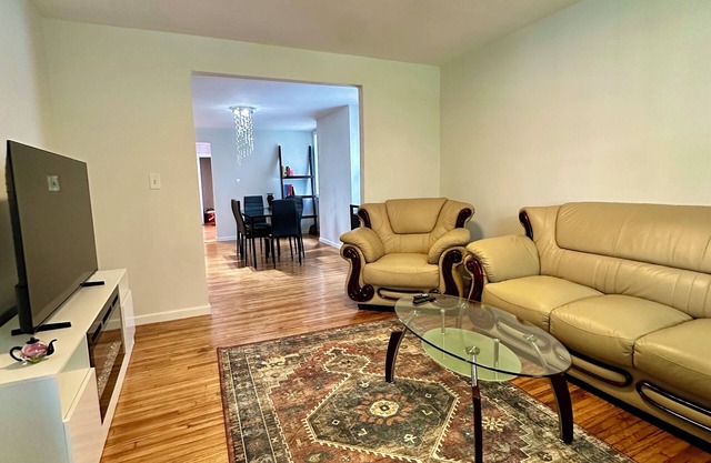 Newly renovated 3-bedroom and 2 full bath West Side Oasis!