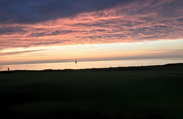 Al otro lado del campo de golf Cabot Links
