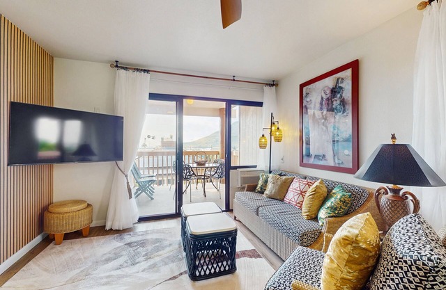 Newly renovated condo with multiple lanais, A/C, heated saltwater pool & tennis