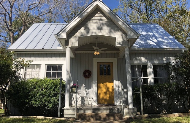 Minutos recientemente renovados de Craftsmen Cottage a Texas A&M