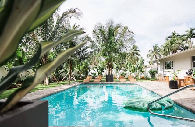 Newly Renovated Florida Estate with Pool