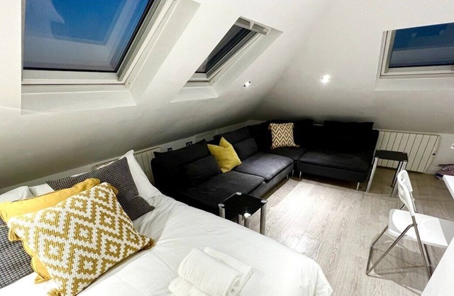 Newly Renovated Stunning Studio in London
