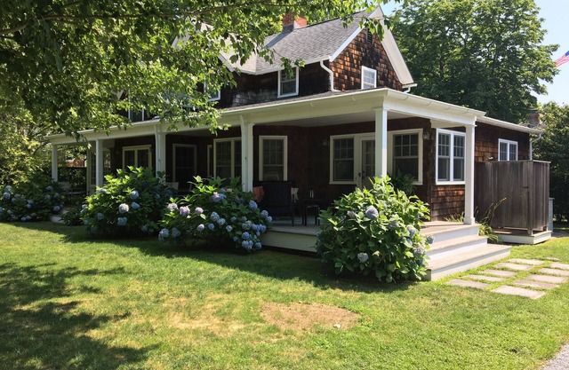Recientemente renovado Hamptons Inicio En el centro histórico de East Hampton pueblo