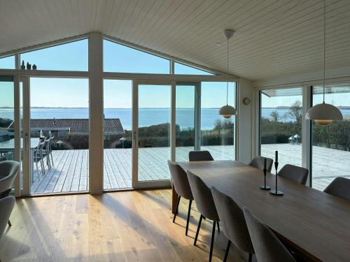 Newly Renovated Holiday Home With Aarhus Bay Views