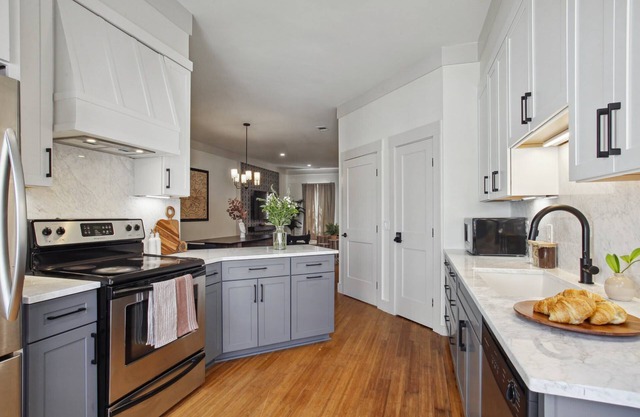 Newly Renovated Home | Free Parking