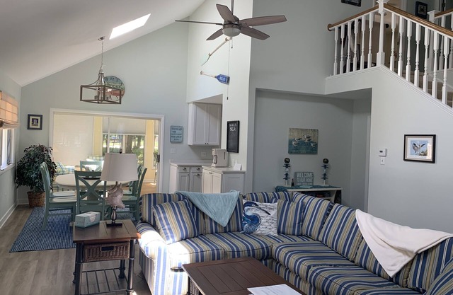 Casa recientemente renovada con impresionantes vistas del 7th Green.