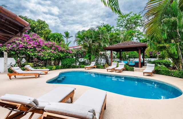 Ocean, playa casa! ¡Piscina privada! Junto a la piscina Palapas! Cada dormitorio tiene baño privado!