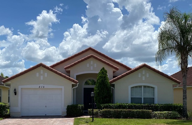 ¡Recientemente actualizado! Villa con clase cerca de Disney, golf, compras
