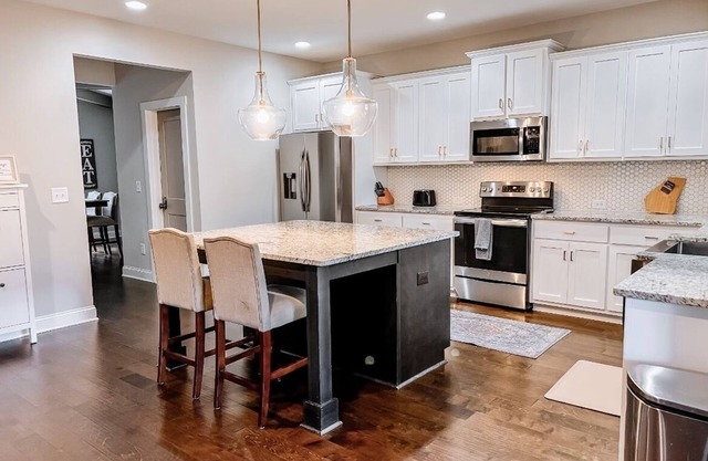 Newnan 4BR Retreat - Kids' Playroom & Quiet Area