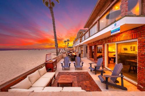 Newport Beach Front View I