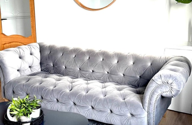 Newtown Hideaway- apartment with private driveway