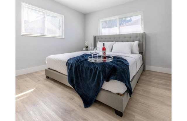 Next to FLL Airport/7min FLL Port Everglades