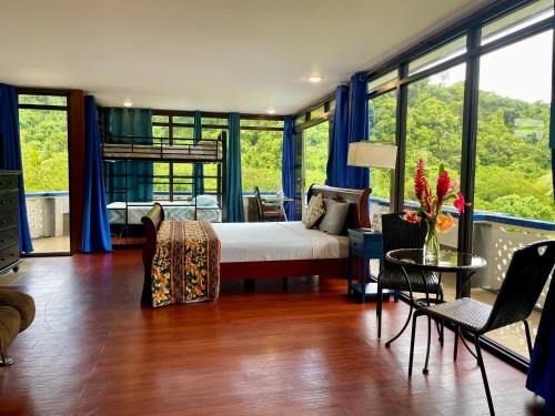 Ngermid Oasis-Spacious Studio With Kitchenette & Scenic Views