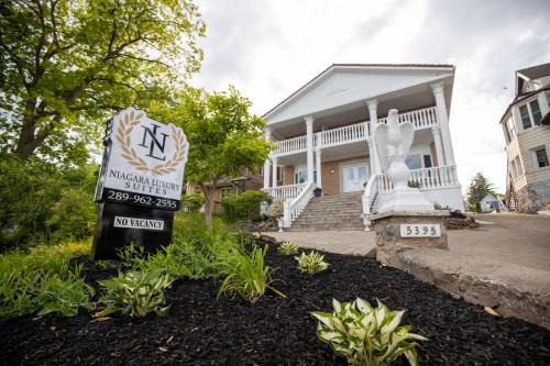 Niagara Luxury Suites