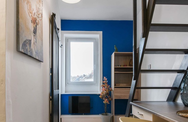 Nice and charming duplex at the foot of the metro in Lille Fives - Welkeys