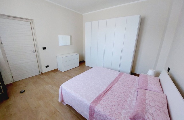Nice and spacious apartment near the sea just minutes from the city center