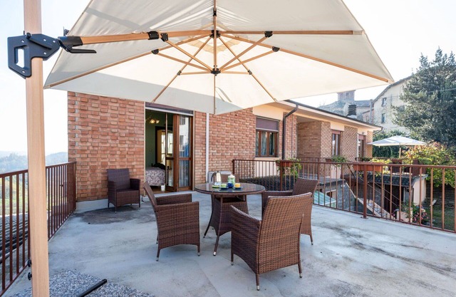 Acogedor apartamento para 4 personas con WIFI, A/C, TV, terraza y aparcamiento