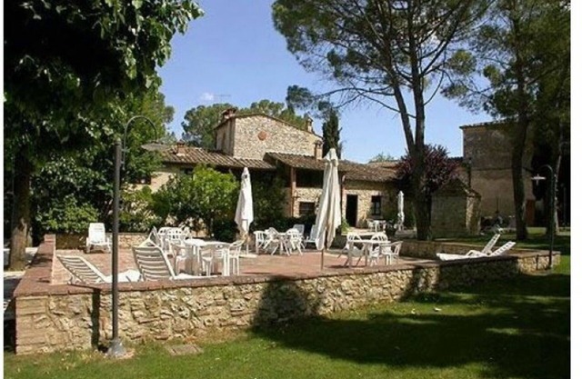 Bonito apartamento en villa con piscina, TV, patio, mascotas permitida y aparcamiento