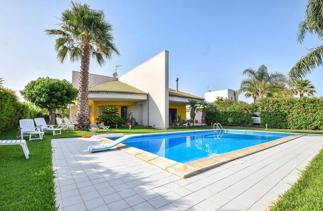 Bonito apartamento en S. Croce Camrina.
