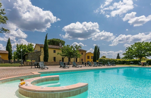 Hermoso apartamento en villa para 4 personas con piscina, WIFI, A/C, TV y aparcamiento