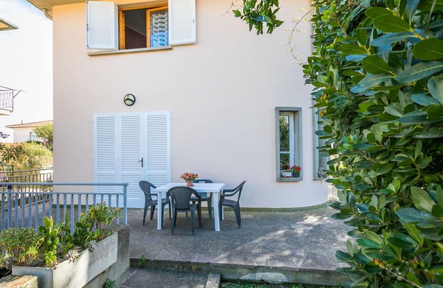 Acogedor apartamento para 2 personas con WIFI, TV, terraza, mascotas permitida y aparcamiento