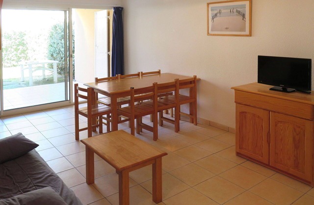 Bonito apartamento para 6 personas con TV, terraza, mascotas permitida y aparcamiento