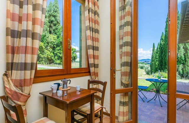 Hermoso apartamento para 4 personas con A/C, WIFI, piscina, TV, mascotas permitida y aparcamiento