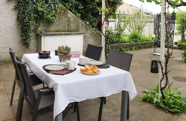 Bonito apartamento con WIFI, TV, terraza, mascotas permitida, vista panorámica y aparcamiento