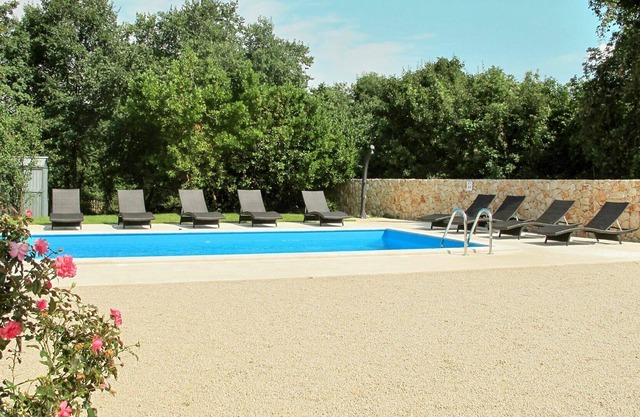 Hermoso apartamento para 2 personas con WIFI, piscina, TV, terraza y aparcamiento