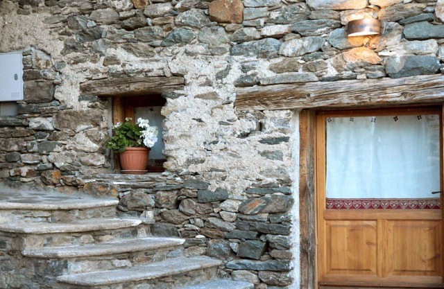Acogedor apartamento para 2 personas con TV, patio y aparcamiento