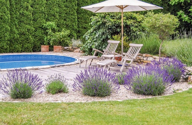 Bonito apartamento para 4 personas con WIFI, piscina, patio y aparcamiento
