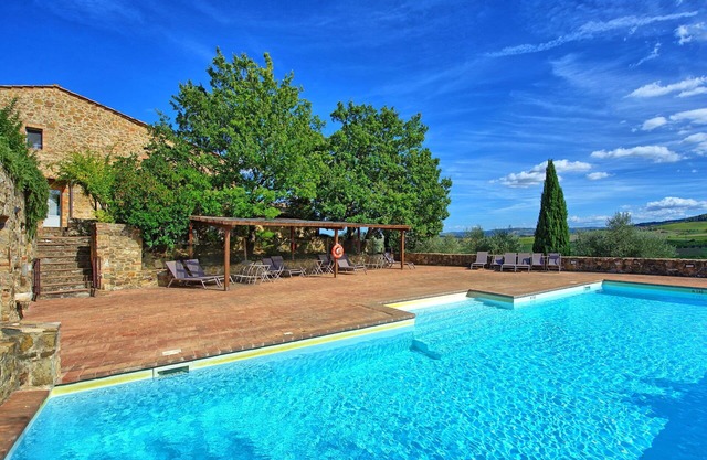 Precioso apartamento con piscina, A/C, TV, mascotas permitida, vista panorámica y aparcamiento