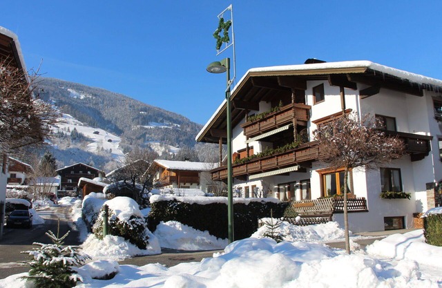 Bonito apartamento para 5 personas con WIFI, TV, terraza, mascotas permitida y aparcamiento