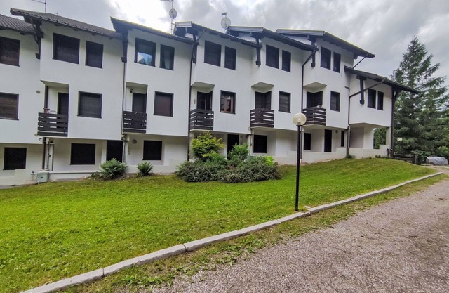 Bonito apartamento para 5 personas con WIFI, TV, patio y aparcamiento