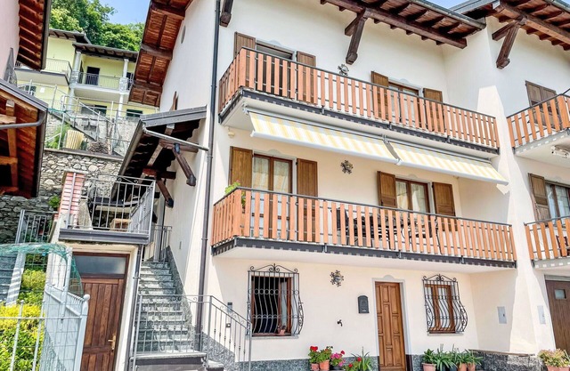 Hermoso apartamento con WIFI, A/C, TV, terraza, mascotas permitida, vista panorámica y aparcamiento